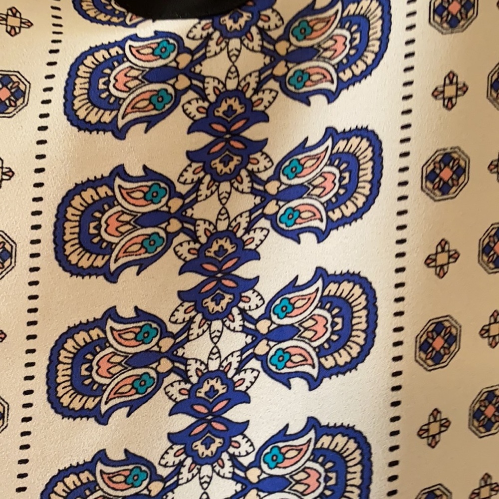 Multi-color blouse - Picture 2 of 4